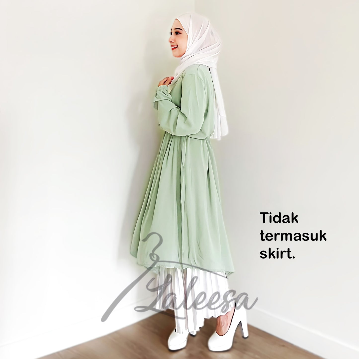 LALEESA BLOUSE QAYLA TB430417 <BF Friendly Series> (TIDAK TERMASUK SKIRT) Long Blouse Muslimah Plus Size Baju Raya 2024