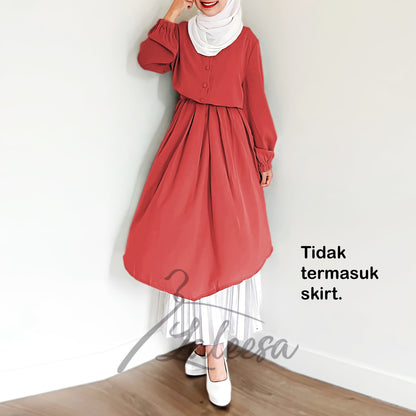 LALEESA BLOUSE QAYLA TB430417 <BF Friendly Series> (TIDAK TERMASUK SKIRT) Long Blouse Muslimah Plus Size Baju Raya 2024