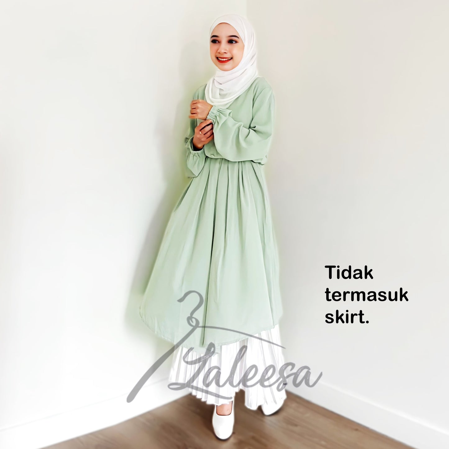 LALEESA BLOUSE QAYLA TB430417 <BF Friendly Series> (TIDAK TERMASUK SKIRT) Long Blouse Muslimah Plus Size Baju Raya 2024